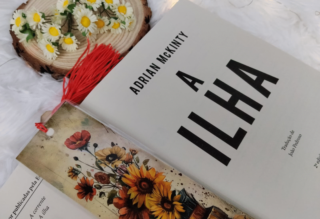 Resenha – A Ilha – Adrian McKinty