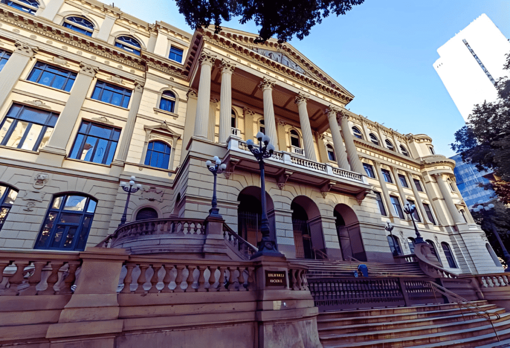 Prédio histórico da sede da Biblioteca Nacional, localizado no Rio de Janeiro (RJ). / Shutterstock.com