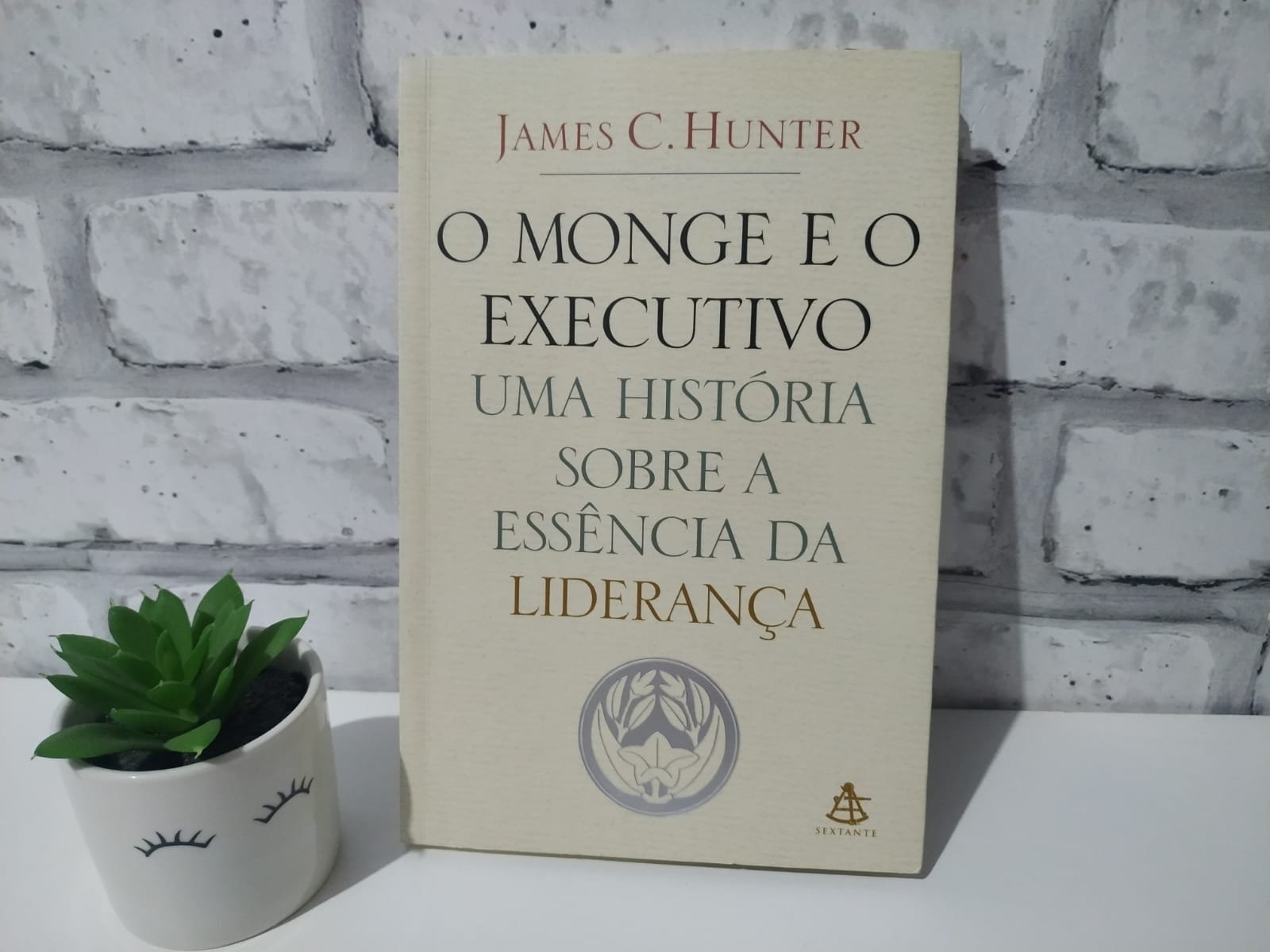 O Monge e o Executivo - Nos traz uma reflexão atemporal sobre a essência da Liderança e Influência
